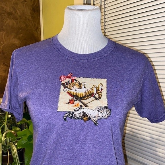 Cat Lady Purple Beach T-Shirt - Picture 2 of 9